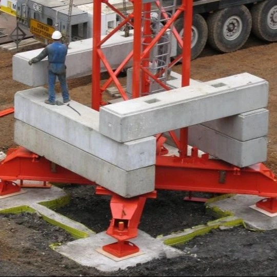 le montage sur châssis en croix est l'un des montages les plus courants pour les grues de levage