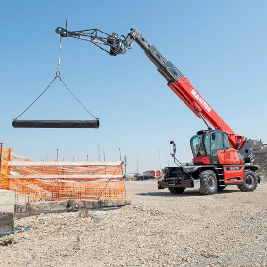 la grue manuscopique est polyvalente car elle mobile et le mât télescopique.